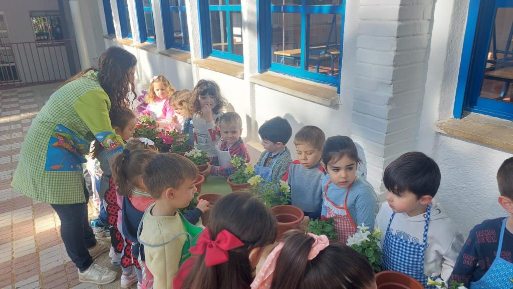 Taller de jardinera con el alumnado de Ed. Infantil - Taller de jardinera con el alumnado de Ed. Infantil. 